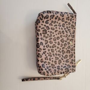 NWOT Freshly Picked Clutch